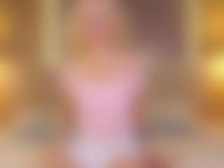 Live cam show with BonnieHenley - Blue Eyes on Camsoda
