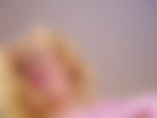 Live cam show with BonnieHenley - Blonde Hair Amateur on Camsoda