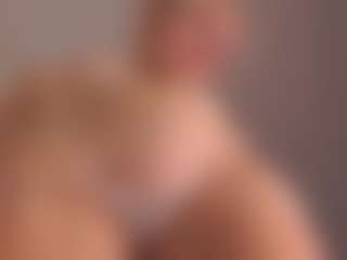 BonnieHenley's Live Sex Cam Show