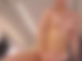BonnieHenley's Live Sex Cam Show