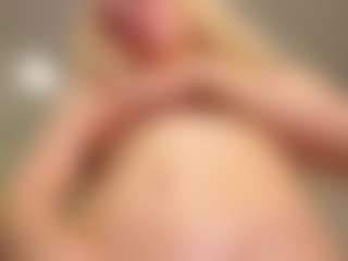 BonnieHenley's Live Sex Cam Show