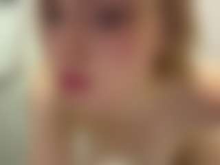 Live cam show with BonnieHenley - Camel Toe on Camsoda