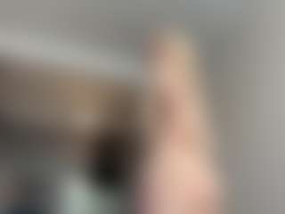 Live cam show with BonnieHenley - Drinking on Camsoda