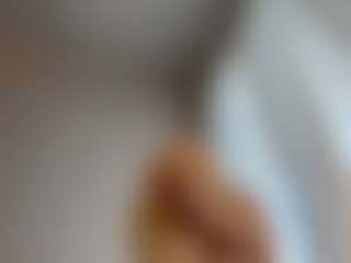 Live cam show with BonnieHenley - Blue Eyes on Strip Flash - Live Sex Shows