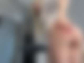 Live cam show with BonnieHenley - Body Massage on Instabang