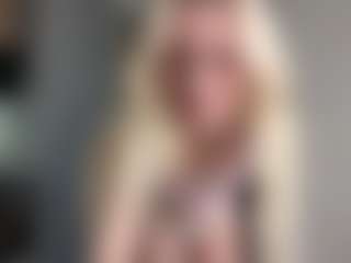 BonnieHenley's Live Sex Cam Show