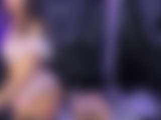 DalayMoore MILF webcam performer live streaming