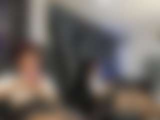 Live cam show with DalayMoore - Smoking on live18s.com
