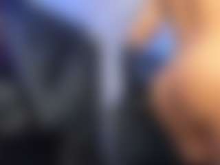 DalayMoore MILF webcam performer live streaming