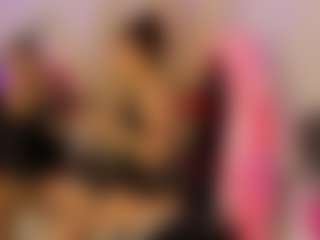 Вебкам-трансляция зрелой модели DalayMoore