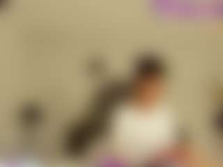 Live cam show with DalayMoore - Smart on Instabang