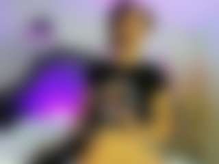 DalayMoore MILF webcam performer live streaming