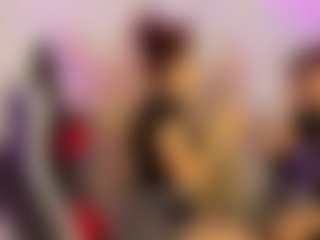 DalayMoore MILF webcam performer live streaming