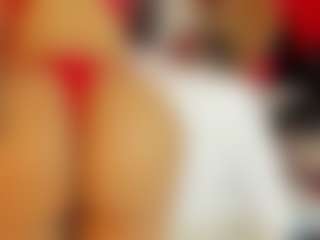 DalayMoore MILF webcam performer live streaming