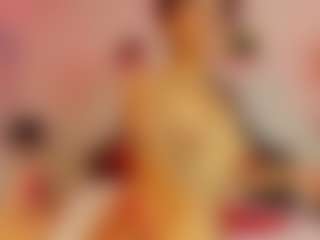 DalayMoore MILF webcam performer live streaming