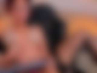 Live cam show with DalayMoore - Brown Eyes MILF on livesuperchat.net