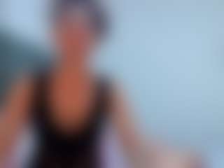 Live cam show with DalayMoore - Camel Toe on madthumbs