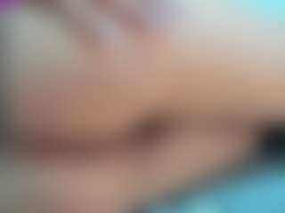 Live cam show with DalayMoore - Camel Toe on slutload