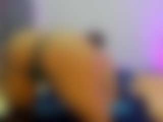 Live cam show with DalayMoore - Smoking on madthumbs