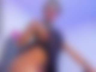 Live cam show with DalayMoore - Bikini on CamClone