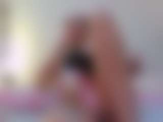 Live cam show with DalayMoore - Bedroom on nudelive.tv