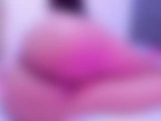 Live cam show with DalayMoore - Striptease on CamClone