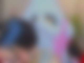 Live cam show with Niicole-Fox2 - Petite on CamwithHer