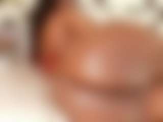 sensual crazy MILF webcam performer live streaming