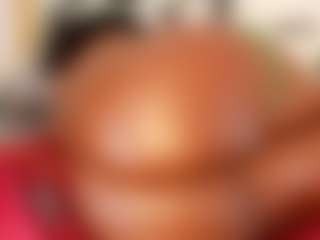 sensual crazy MILF webcam performer live streaming