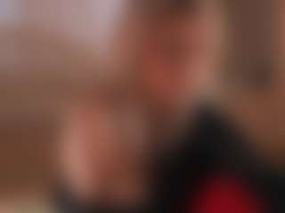 Live cam show with BreckBuff - Green Eyes on live.xbliss.ai