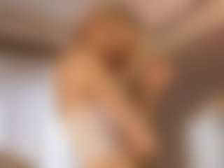 Live cam show with BreckBuff - Brown Eyes Blonde Hair on Camsoda