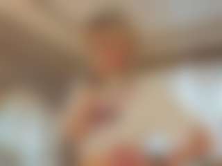 Live cam show with BreckBuff - Skinny on Camsoda