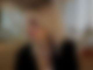 Live cam show with BreckBuff - Skinny on CamwithHer