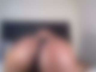 CaramelHaze's Live Sex Cam Show