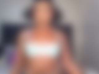 CaramelHaze's Live Sex Cam Show