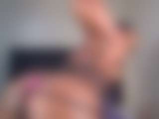 CaramelHaze's Live Sex Cam Show