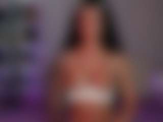 Live cam show with AngelaMystX - Muscle on xplaylive.com
