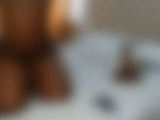 Live cam show with Darkpearl8 - Redbone on Instabang