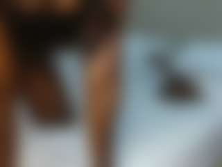 Live cam show with Darkpearl8 - Squirt on CamClone