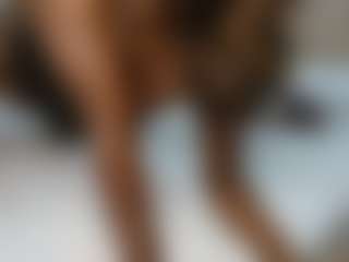 Live cam show with Darkpearl8 - Latina Petite on AdultVida.com