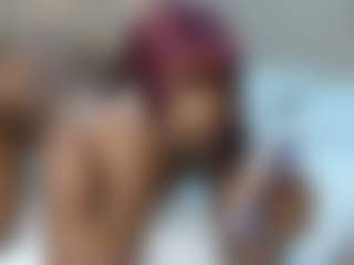 Darkpearl8 MILF webcam performer live streaming