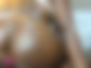 Live cam show with Darkpearl8 - Control on StripNow