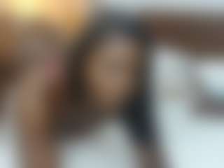 Darkpearl8 MILF webcam performer live streaming
