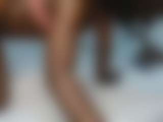 Live cam show with Darkpearl8 - Tongue on WildCum