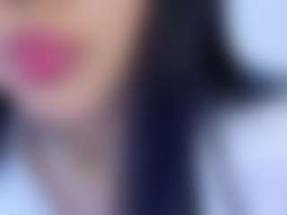 Live cam show with Laylaa-Breezee - Amateur on Camsoda