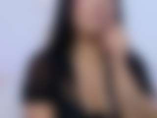 Live cam show with Laylaa-Breezee - Brown Hair on Camming Site