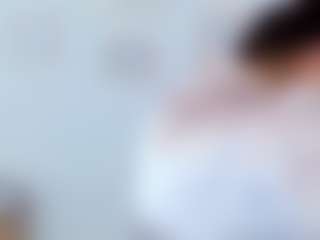 Live cam show with Laylaa-Breezee - Brown Hair Petite on Stripli.com