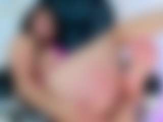 Live cam show with Laylaa-Breezee - Nipple Piercings on slutload