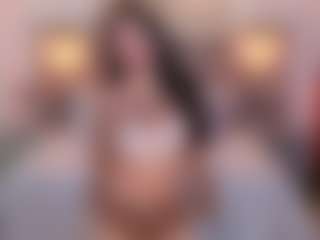 Live cam show with Laylaa-Breezee - Amateur on CamClone