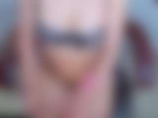 Live cam show with Laylaa-Breezee - Latina Petite on camwithhim.com | colombia